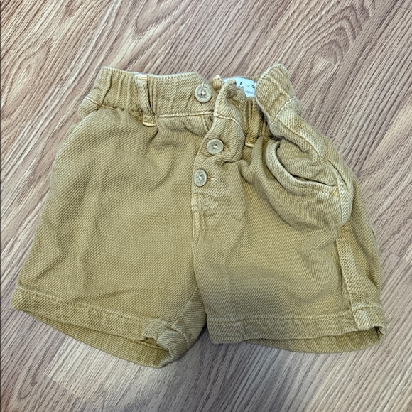 Zara Kids Beige Shorts - Picture 1 of 3